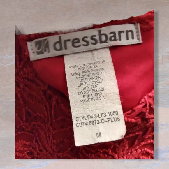 Dress Barn red top , sz Med, EUC - Picture 4 of 4